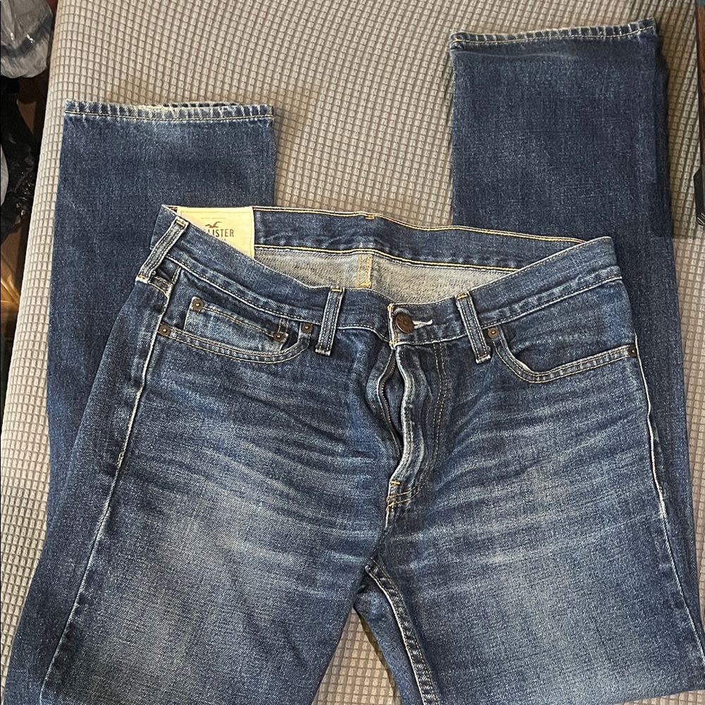 Hollister Men's Dark Blue Straight Jeans